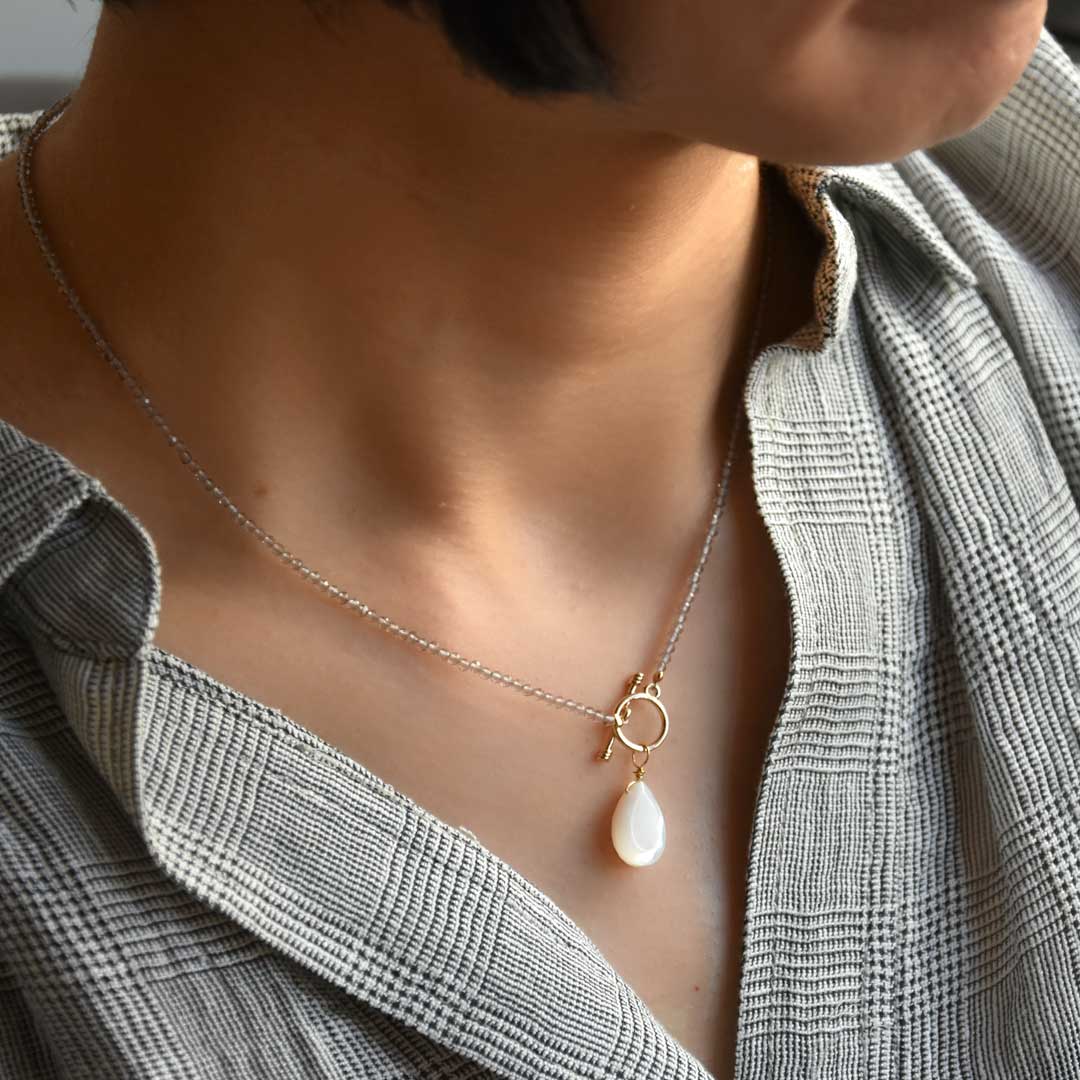 TWOtone stones ネックレス　スモーキークォーツ×白蝶貝